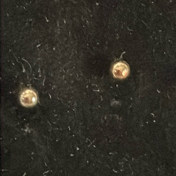 0.5” gold tone Minimalist ball stud earrings - Picture 4 of 10